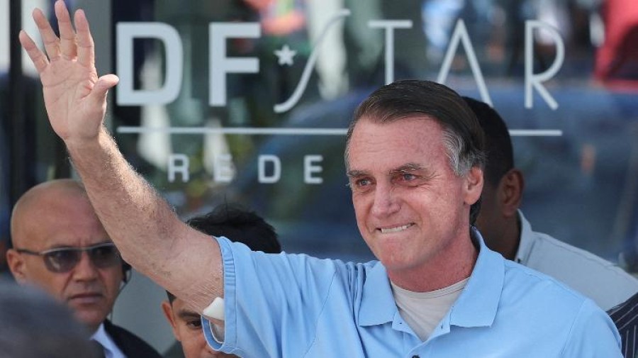 Médicos orientam que Bolsonaro não vá em ato pela anistia nesta semana