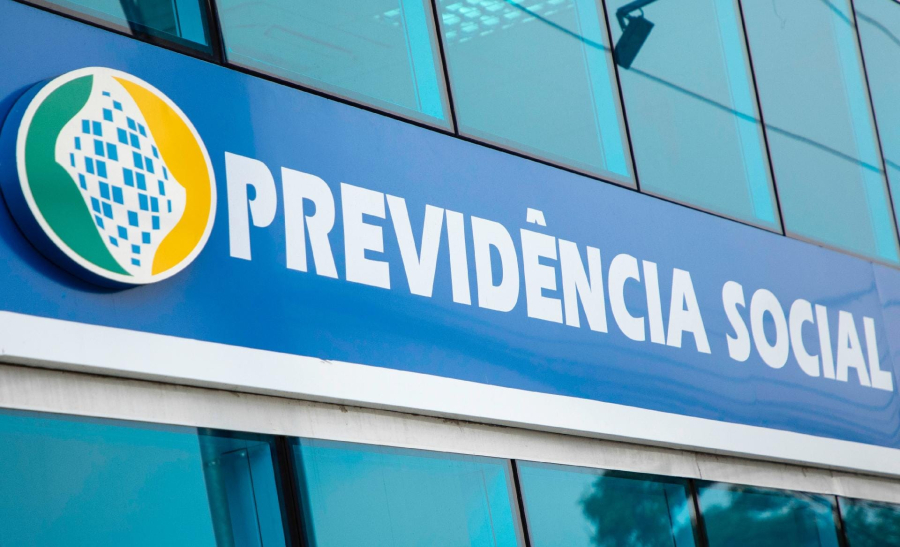 Pressão da esquerda ajudou a manter descontos que levaram a fraudes no INSS
